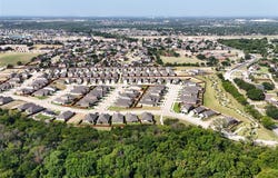 2032 Paradise Valley Drive, Mesquite, TX 75149