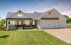 183 Lake Ridge Dr, Wentworth, SD 57075