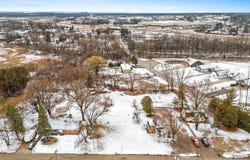 HILLSDALE Court, GREEN BAY, WI 54313-6702