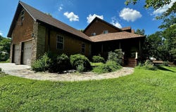 29258 Kapok Drive, Stark City, MO 64866