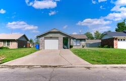 2306 Birch Lane, Miami, OK 74354