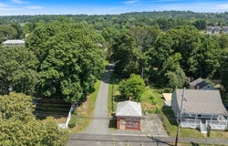 138-r High St, Danvers, MA 01923