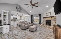 5400 Private Road 1351, Pomona, MO 65789