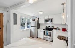 9 1/2 F Street, Charleston, SC 29403