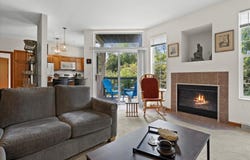 9164 W Elm Ct, Franklin, WI 53132