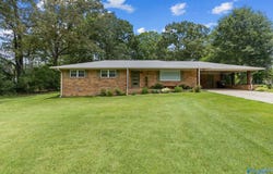 1020 NE Larkwood Drive, Cullman, AL 35055