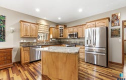 1609 S Locust Ave, Brandon, SD 57005
