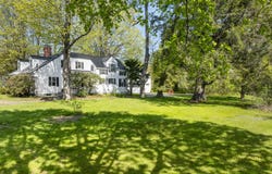15 Winter Street, Topsham, ME 04086