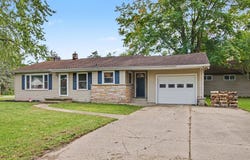 603 W Stoddard Street, Charlotte, MI 48813