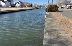 27 North Plaza, Amityville, NY 11701