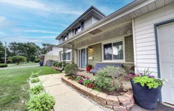 445 Kinkaid Court, Des Plaines, IL 60016