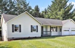 184 MASSANUTTEN DRIVE, EDINBURG, VA 22824