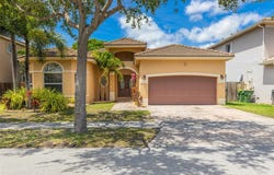 2015 SE 18th Ct, Homestead, FL 33035