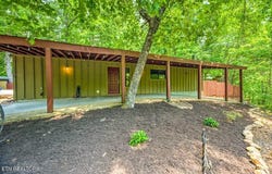 3570 Old Mountain Rd, Sevierville, TN 37876