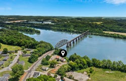 15 River St, Loudon, TN 37774