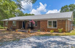 450 Clarks Creek Road, Martin, GA 30557