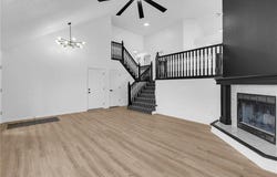 220 NE DREAMWEAVER Avenue, Lee's Summit, MO 64086