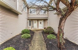 120 Ambleside Way, Amherst, OH 44001
