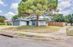 6477 Fairview Drive, Watauga, TX 76148