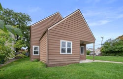 17 W 30th Place, Steger, IL 60475