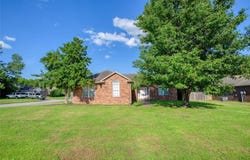 400 Village DR, Lavaca, AR 72941