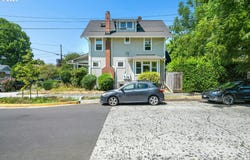 3955 SE MADISON ST, Portland, OR 97214