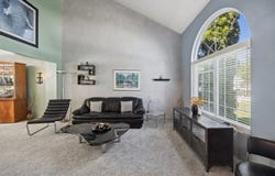 190 Lake Drive S, Algonquin, IL 60102