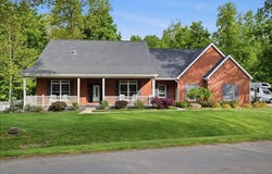 3737 Apple Valley Drive, Howard, OH 43028