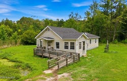 800 Goat Neck Road, Columbia, NC 27925