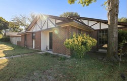 710 Waynelee Drive, Lancaster, TX 75146