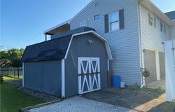 231 4th Street SE, New Philadelphia, OH 44663