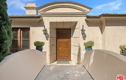 587 Entrada Dr, Santa Monica, CA 90402