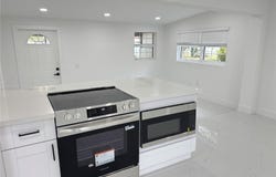 7765 W 15th Ave, Hialeah, FL 33014