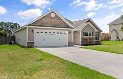 112 Pembury Way, Richlands, NC 28574