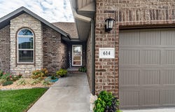 614 N Eagle Park Drive, Nixa, MO 65714