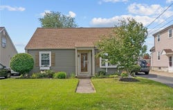 89 Windsor Road, Pawtucket, RI 02861