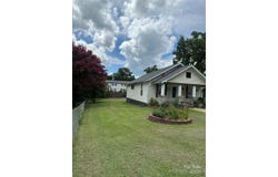 1208 North Davis Avenue, Newton, NC 28658