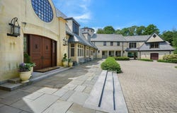 15 Claridge Drive, Weston, MA 02493