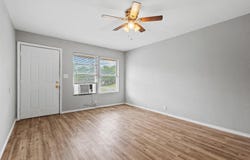 701 W Hull A & B Street, Denison, TX 75020
