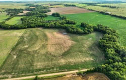 1234 Homestead Rd, Solomon, KS 67480