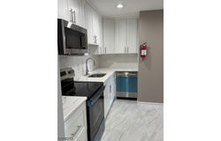 1911 Grand Ave, North Bergen Twp., NJ 07047-2051
