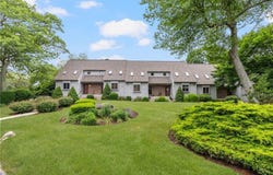 320 Westmoreland Street, Narragansett, RI 02882