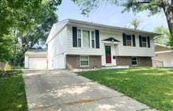 3702 W PAGEWOOD Drive, Peoria, IL 61615