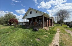 2114 Monroe Avenue, Point Pleasant, WV 25550