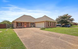 328 Red Cedar Drive, Brandon, MS 39047