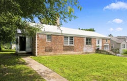 409 E Olive Street, Bolivar, MO 65613