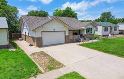 317 Freeman Ave, Oakley, KS 67748