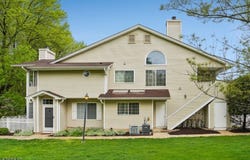 10 Quincy Ct, Bedminster Twp., NJ 07921-1832