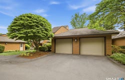 4 Biltmore Park, Bloomfield, CT 06002