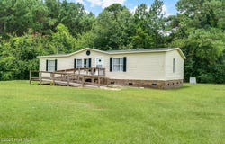 3386 S Nc 41 Highway, Wallace, NC 28466